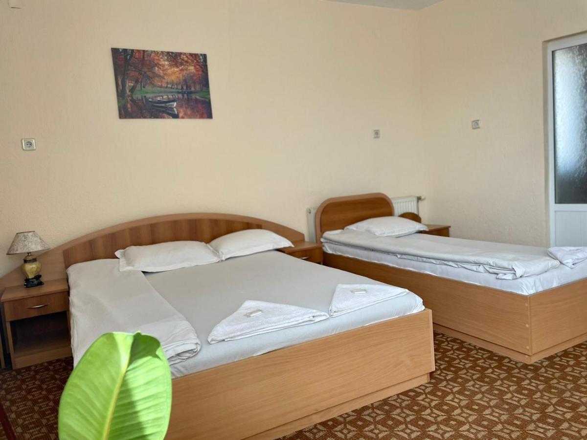 Къща За Гости С Механа Баджо Dospat Extérieur photo