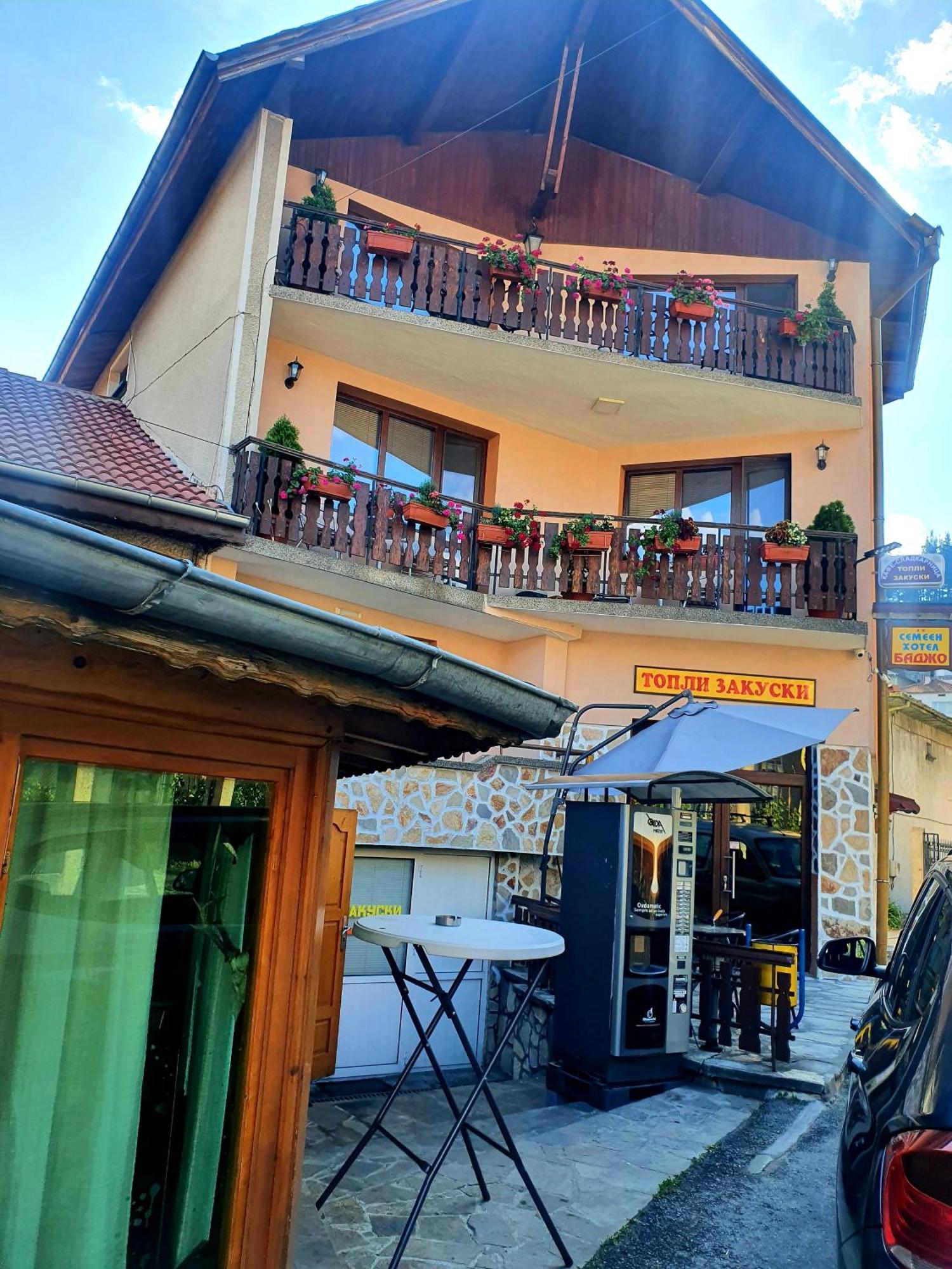 Къща За Гости С Механа Баджо Dospat Extérieur photo